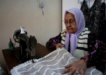 90 yaşında bir genç: Zeliha Öğretmen