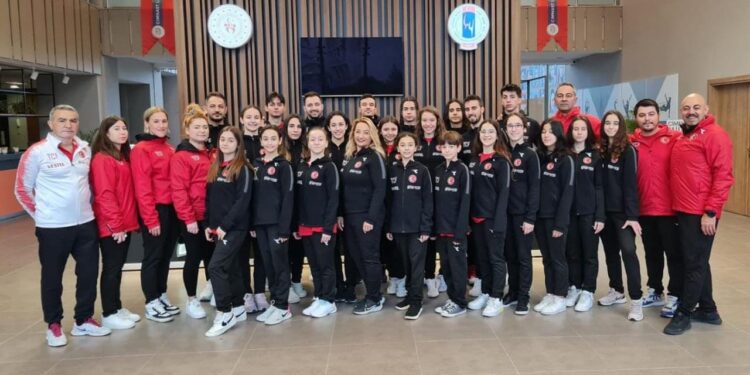 Milli cimnastikçilerden 2 altın madalya