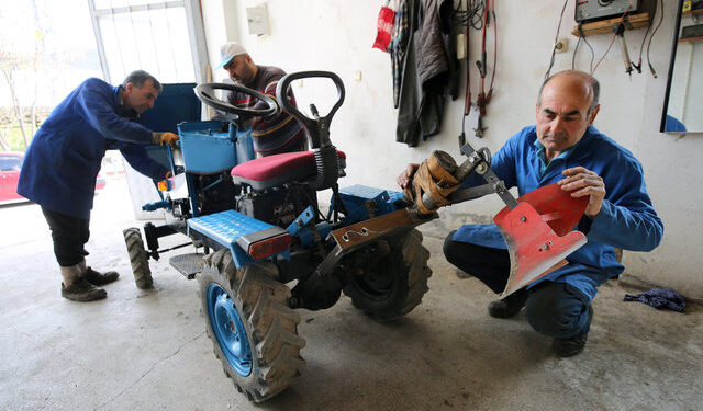 Hurda otomobil parçalarından 6 ayda yaptı!