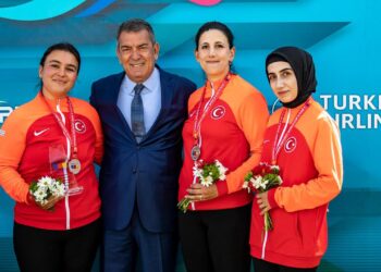 Makaralı Yay Kadın Milli Takımı’ndan gümüş madalya