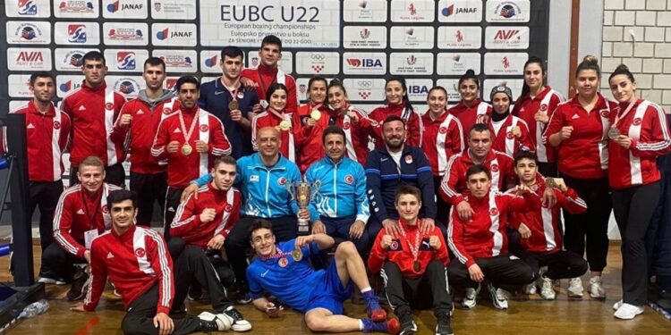 Genç milli boksörlerden Avrupa Şampiyonası’nda 7 madalya