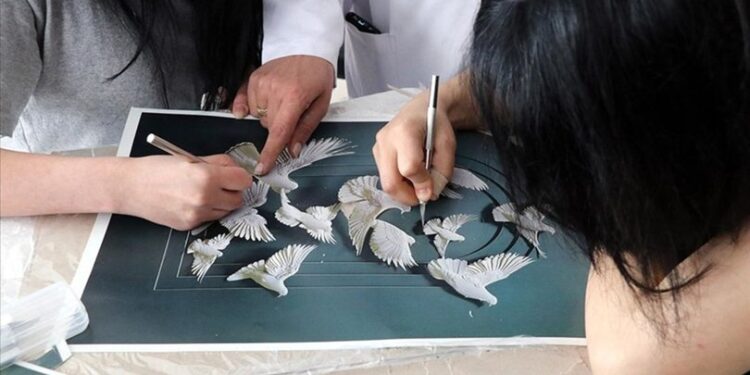 Atık malzemeden süs eşyasına