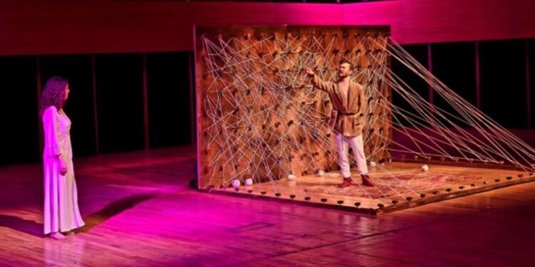 Hülya-Özdemir Nutku Uluslararası İzmir Tiyatro Festivali başladı