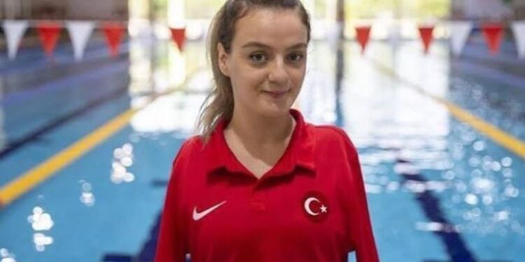 Son Dakika: Milli sporcu Sümeyye Boyacı, Paralimpik Yüzme Dünya Serisi’nde altın madalya kazandı