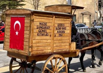 Atlı kütüphane geleneği yeniden hayat buldu