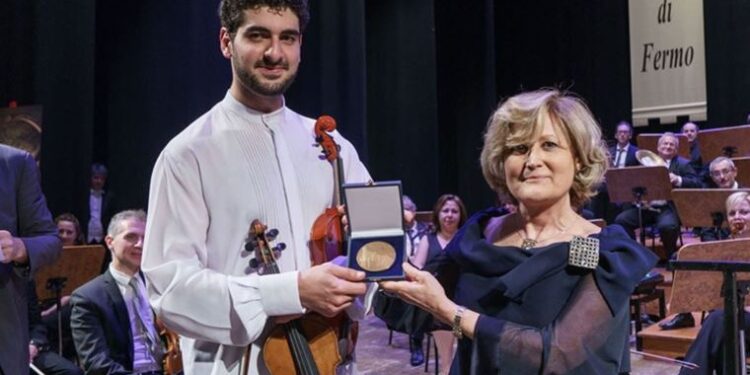 Genç müzisyenlerle güzel dünya