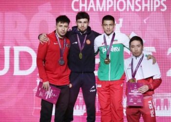 Süleyman Atlı’dan gümüş madalya