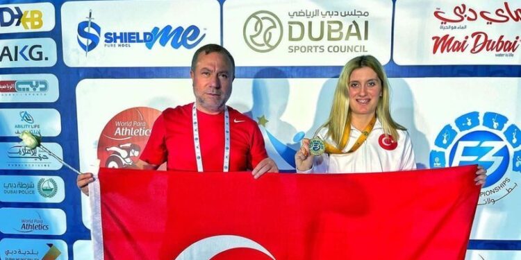 Fatma Damla Altın’dan altın madalya