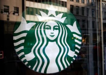 Starbucks plastik pipetleri yasaklıyor