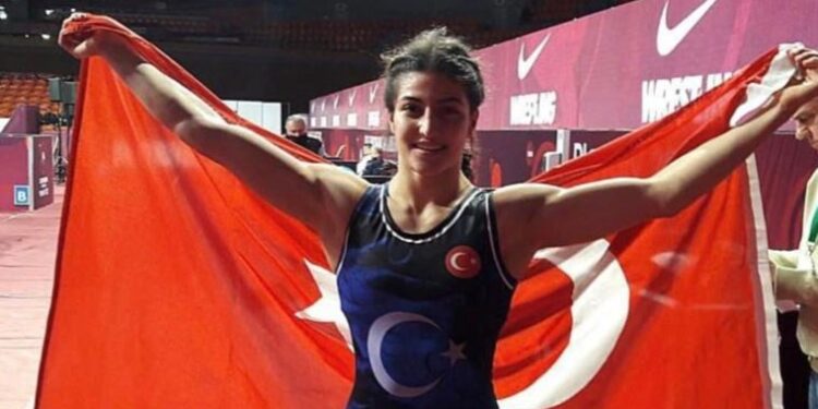 Ahıska Türkü milli sporcu Elvira Kamaloğlu, Avrupa Şampiyonu oldu