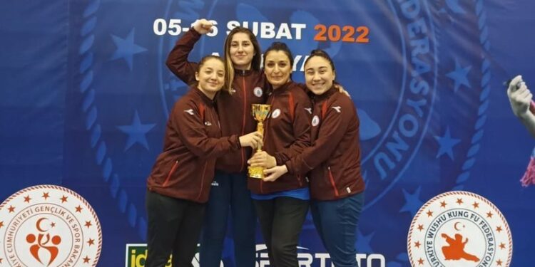 İBBSK Kadın Wushu Takımı Türkiye şampiyonu