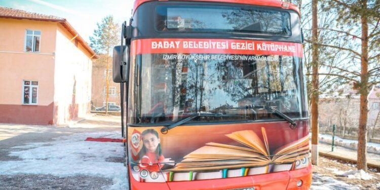14 yıllık yolcu otobüsü kütüphane oldu