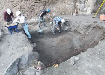 İzmir’de 14 bin yıl öncesine ait insan izlerinin bulunduğu mağaranın sırrı çözülüyor