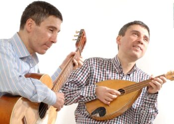 Görme engelli ikiz kardeşler Selim-Kerim Altınok’un sanatla iç içe yaşamları