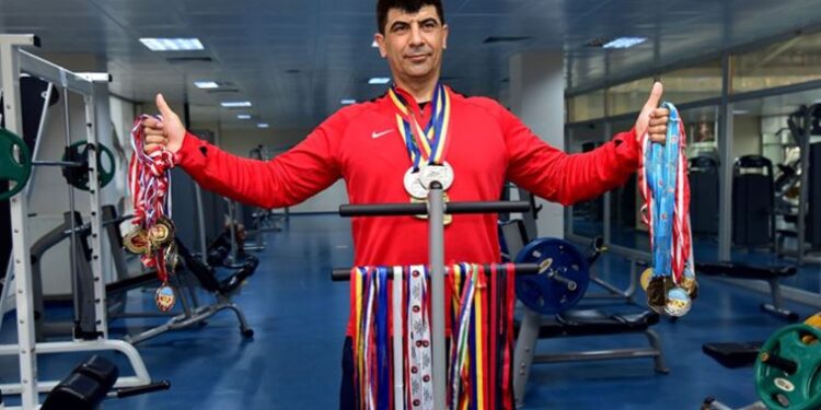 Öğretmenleri keşfetti, 40 yılda 100’ün üzerinde madalya kazandı