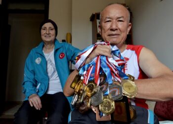 Rekortmen dede gücünü eşinden alıyor