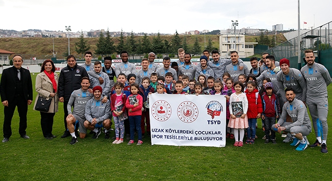Öğrencilerden Trabzonspor’a ziyaret
