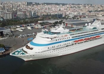 Samsun’a ilk kruvaziyer 861 yolcu getirdi