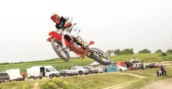 Türkiye Motokros Şampiyonu Şakir Şenkalaycı’dan 100. yıla özel gösteri