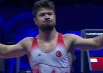 Ali Cengiz dünya şampiyonu oldu