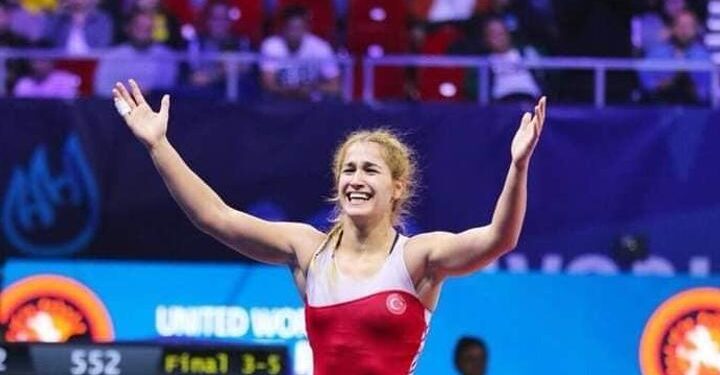 Buse Tosun Çavuşoğlu altın madalya kazandı