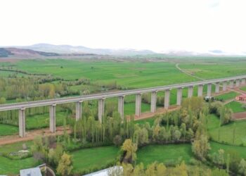 Dev projede geri sayım: Ankara-İzmir arası yolculuk 3,5 saate inecek