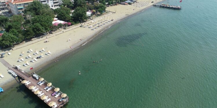 Şarköy tatilcileri mavi ve yeşille buluşturuyor
