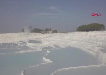 Pamukkale’ye ziyaretçi akını
