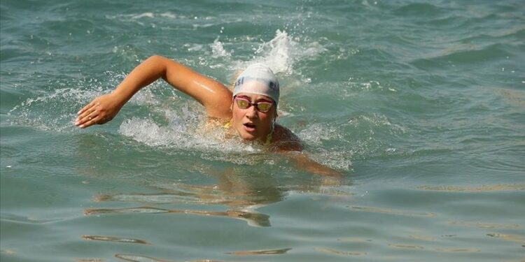 Aysu Türkoğlu Kuzey Kanalı’nı geçen ilk Türk kadın olmak için kulaç atıyor (Aysu Türkoğlu kimdir?)