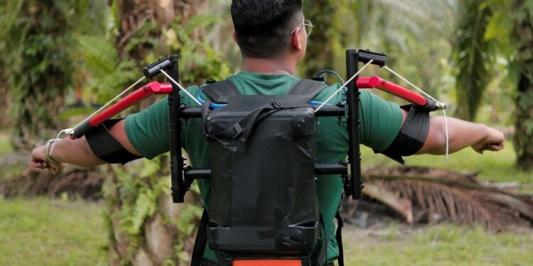 Microsoft’tan yapay zekalı sırt çantası: GPS ile yol tarif edecek