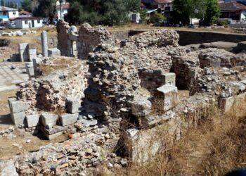 Tokat’taki Sebastapolis Antik Kenti kazılarında iki bin yıllık Roma yolu bulundu