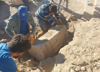 Konya’daki antik kentte 1800 yıllık sunak bulundu