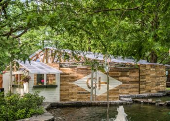 İngiltere’nin ilk sıfır atık tiyatrosu farkındalık yaratıyor