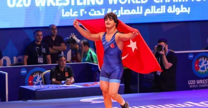 Alperen Berber, dünya şampiyonu oldu