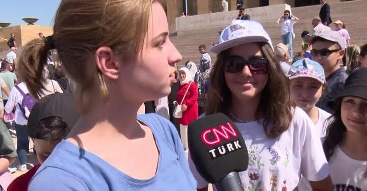 Büyük Zafer’in 101. Yılı… Anıtkabir ziyaretçi akınına uğradı