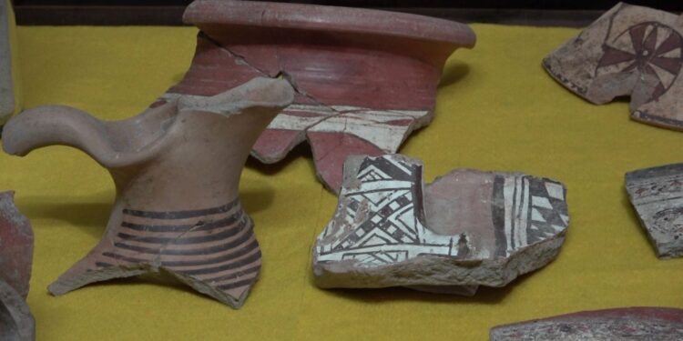 Anadolu’nun en büyük boya bezemeli çanak, çömlek koleksiyonu Oluz Höyük’te bulundu