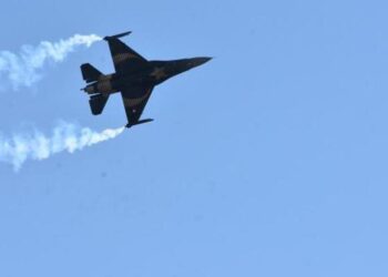 Solo Türk ve helikopter gösterileri nefes kesti