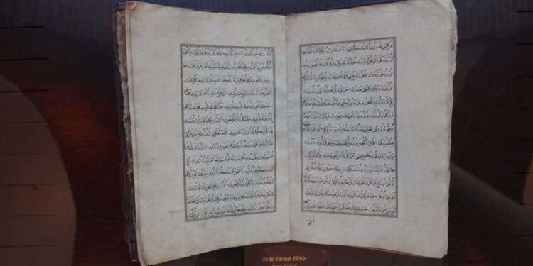 Nadir bir eser olduğunu bilmeden bağışladı, Türkologların gözdesi oldu