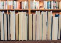 Bir Kitap da Benden projesiyle deprem bölgesinde kitap dağıtılıyor