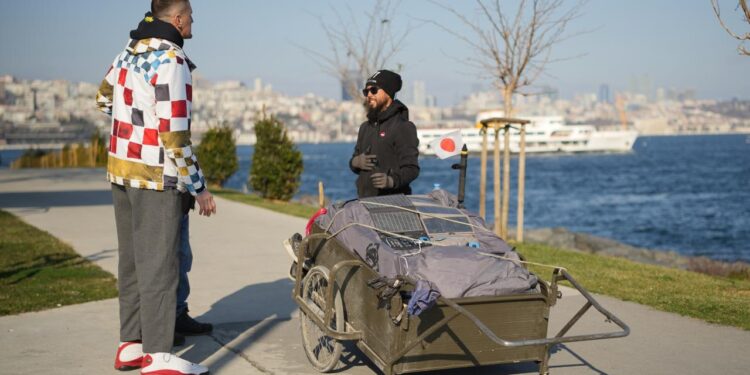 Japon Gezgin Sato’nun Türkiye Macerası: Misafirperverlik ve Soğukla Dolu Unutulmaz Yolculuk! 🇹🇷🇯🇵