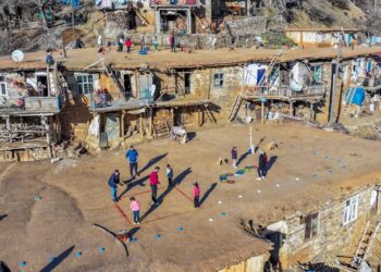 Kırsaldan Yükselen Kahkahalar: Çocuklar Geleneksel Oyunlarla Buluştu! 🪀