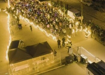 Kopenhag’da ışıklı koşu: Geceyi gündüze çevirdiler! 🌟🏃‍♂️