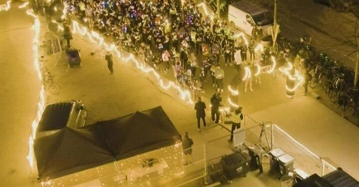 Kopenhag’da ışıklı koşu: Geceyi gündüze çevirdiler! 🌟🏃‍♂️