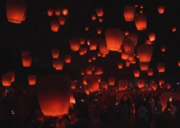Gelenek devam ediyor: Pingşi Fener Festivali’ne yoğun ilgi 🏮 💭