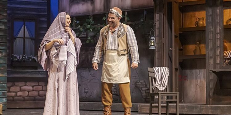 Antalya DOB’dan sahneye taşınan müzikal “Yedi Kocalı Hürmüz” yeniden seyirciyle buluşuyor! 🎭🎶