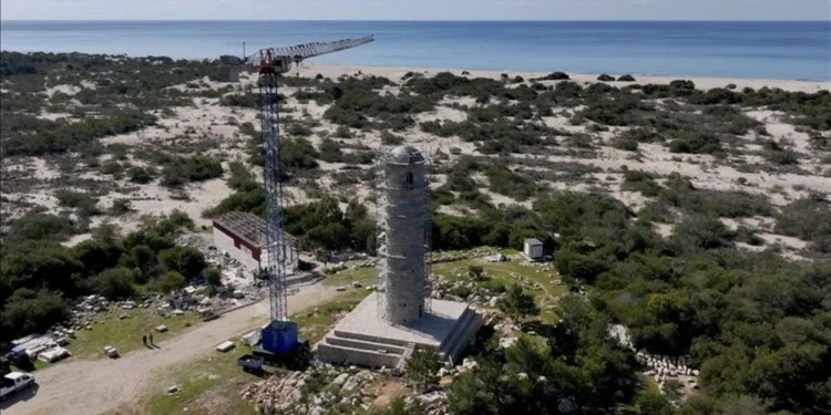 Patara’daki tarihi deniz feneri, bilime ve turizme ilham veriyor! 📚🤩