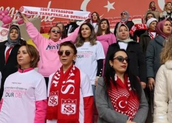 Kadın taraftarlar için Sivasspor’dan anlamlı jest, maç biletleri ücretsiz. ⚽️ 🙋🏻‍♀️