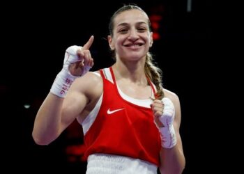 Kadınlar Dünya Boks Şampiyonası 52 kilo çeyrek final maçında ringe çıkan Buse Baz Çakıroğlu Dünya Şampiyonası Finalinde! 🎉🏆