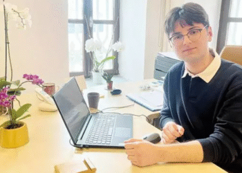 Lise Öğrencisi Cemil, Eşitsizlik Temalı Makalesiyle Harvard’da İlk 3’te! 🇹🇷🥇