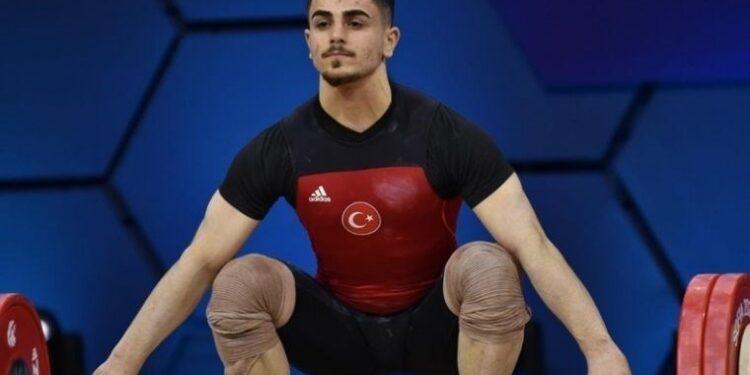 Milli haltercilerden gururlandıran başarı: Avrupa’da 13 madalyaya ulaşıldı 🇹🇷🏅